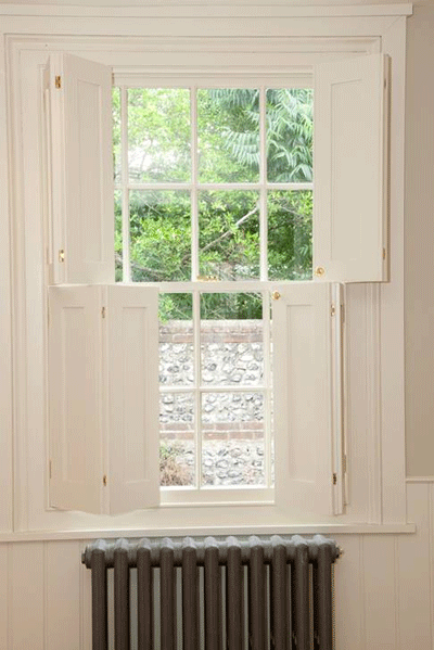 timber-shutters-and-windows.gif