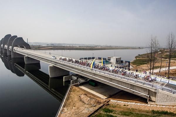 The start of stage 3 at the Tour de Korea.
