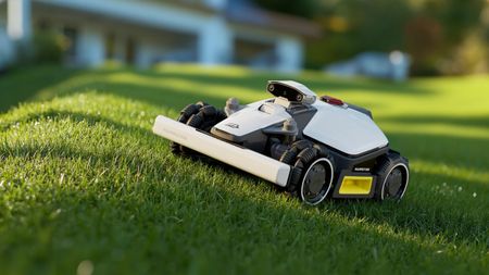 MAMMOTION automated lawn mowing tech.