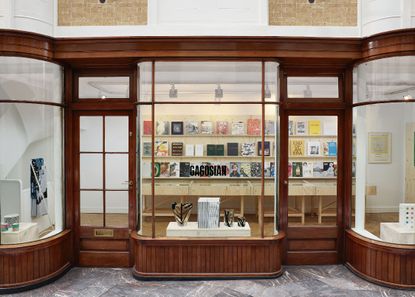 The beautiful shop front of Gagosian&#039;s namesake flagship in the Burlington Arcade, London.