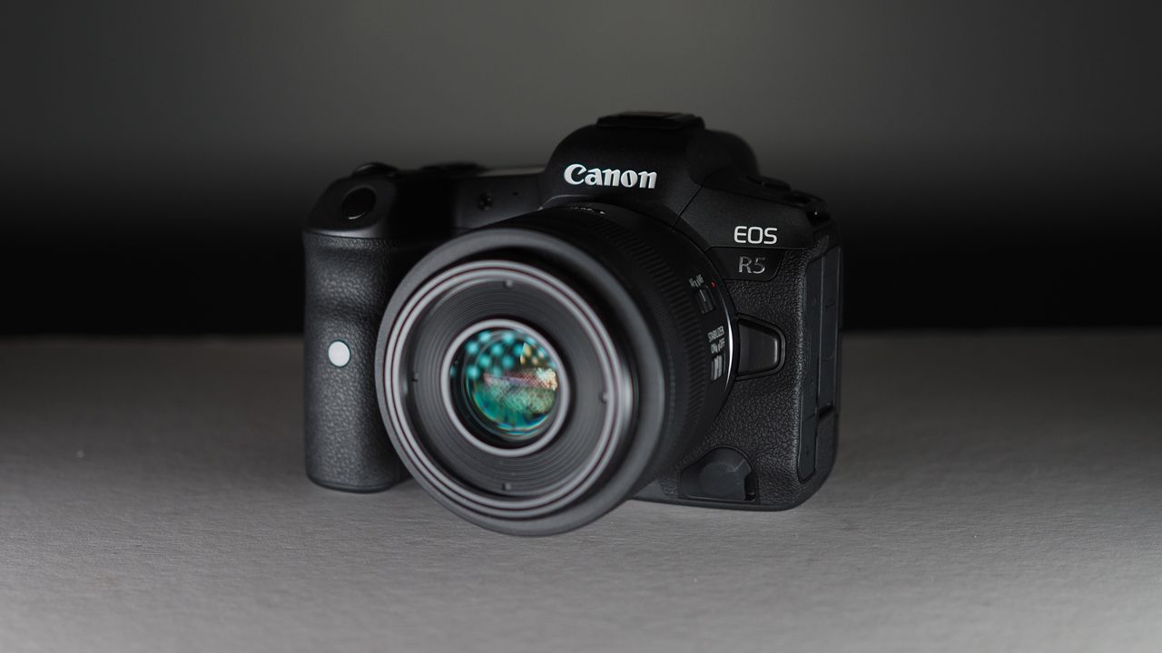 Canon EOS R5