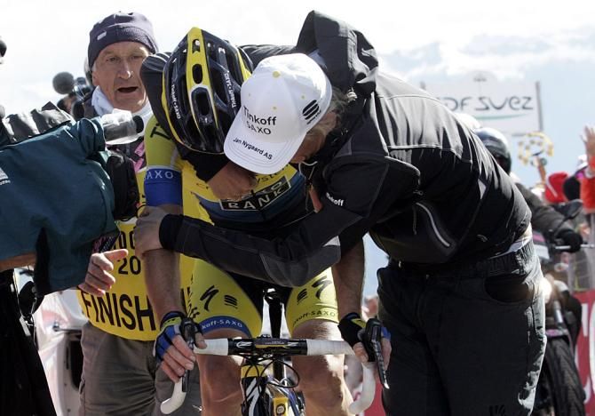 Michael Rogers gets a big hug from Oleg Tinkov