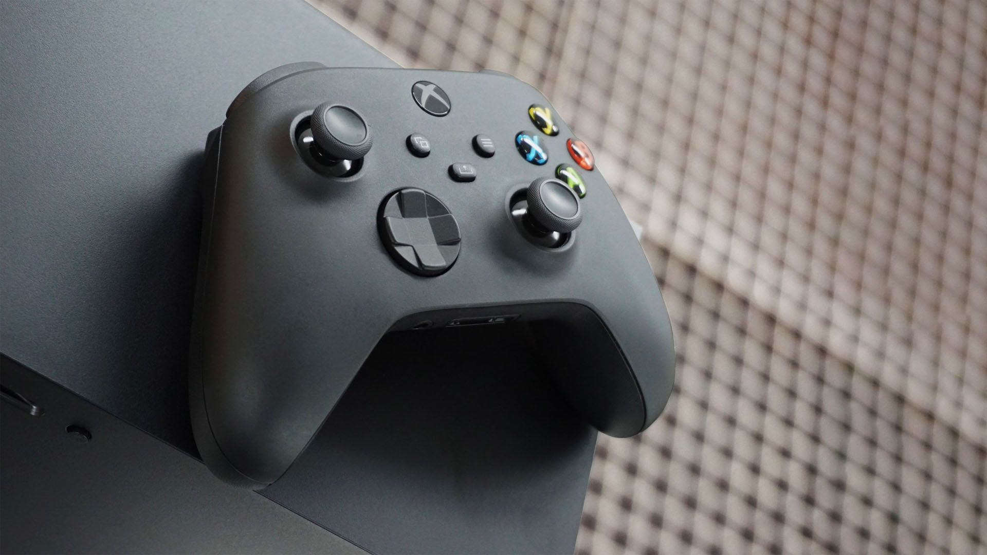 Xbox Wireless Controller drops to 
