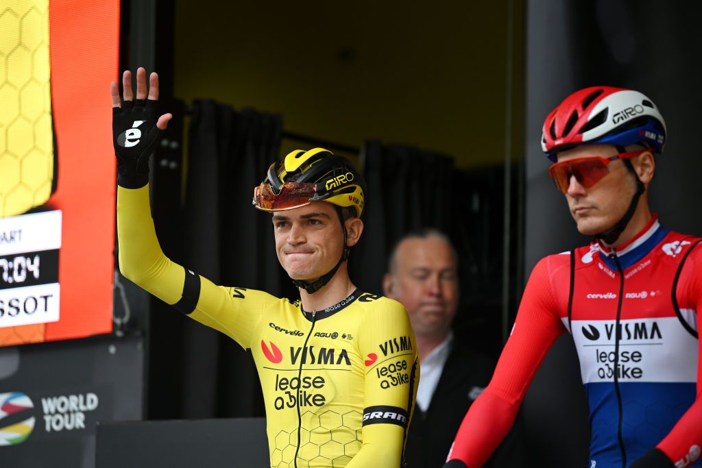 Sepp Kuss before the start of the Criterium du Dauphine