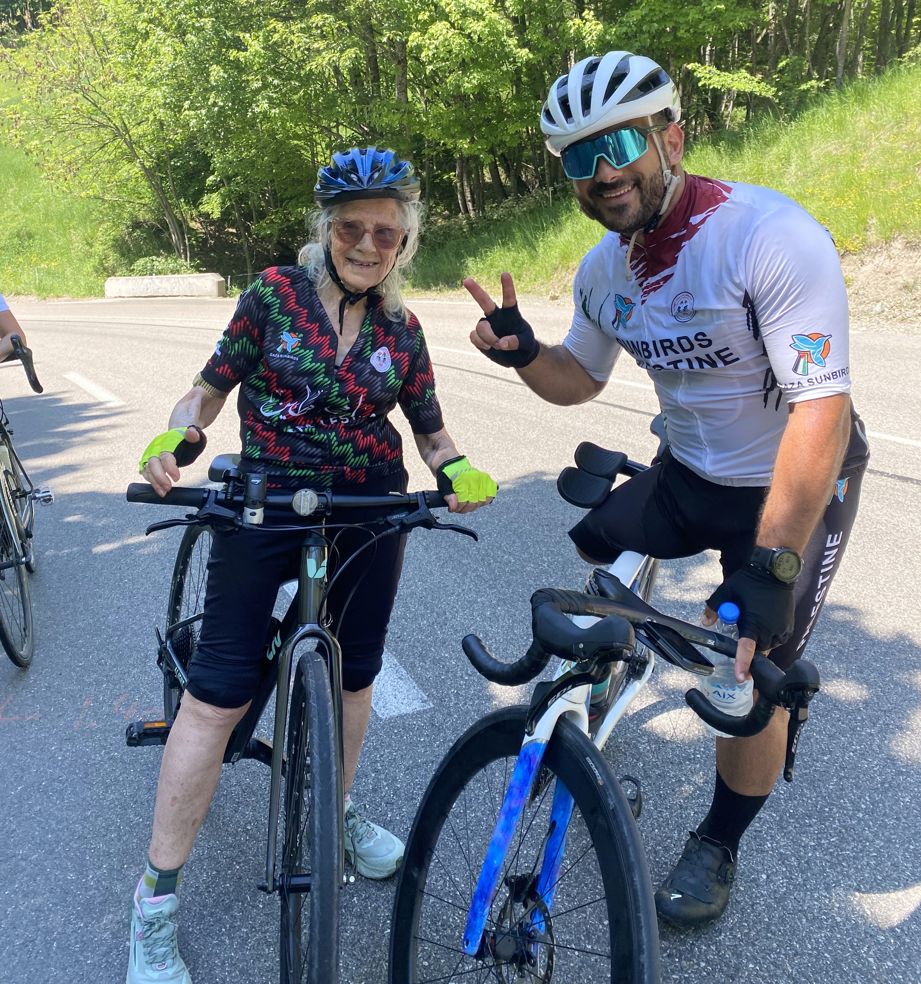 84-year-old Anne Jones riding Alpe d'Huez