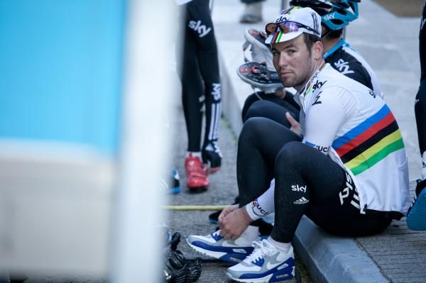 World champion Mark Cavendish (Team Sky) prepares for training