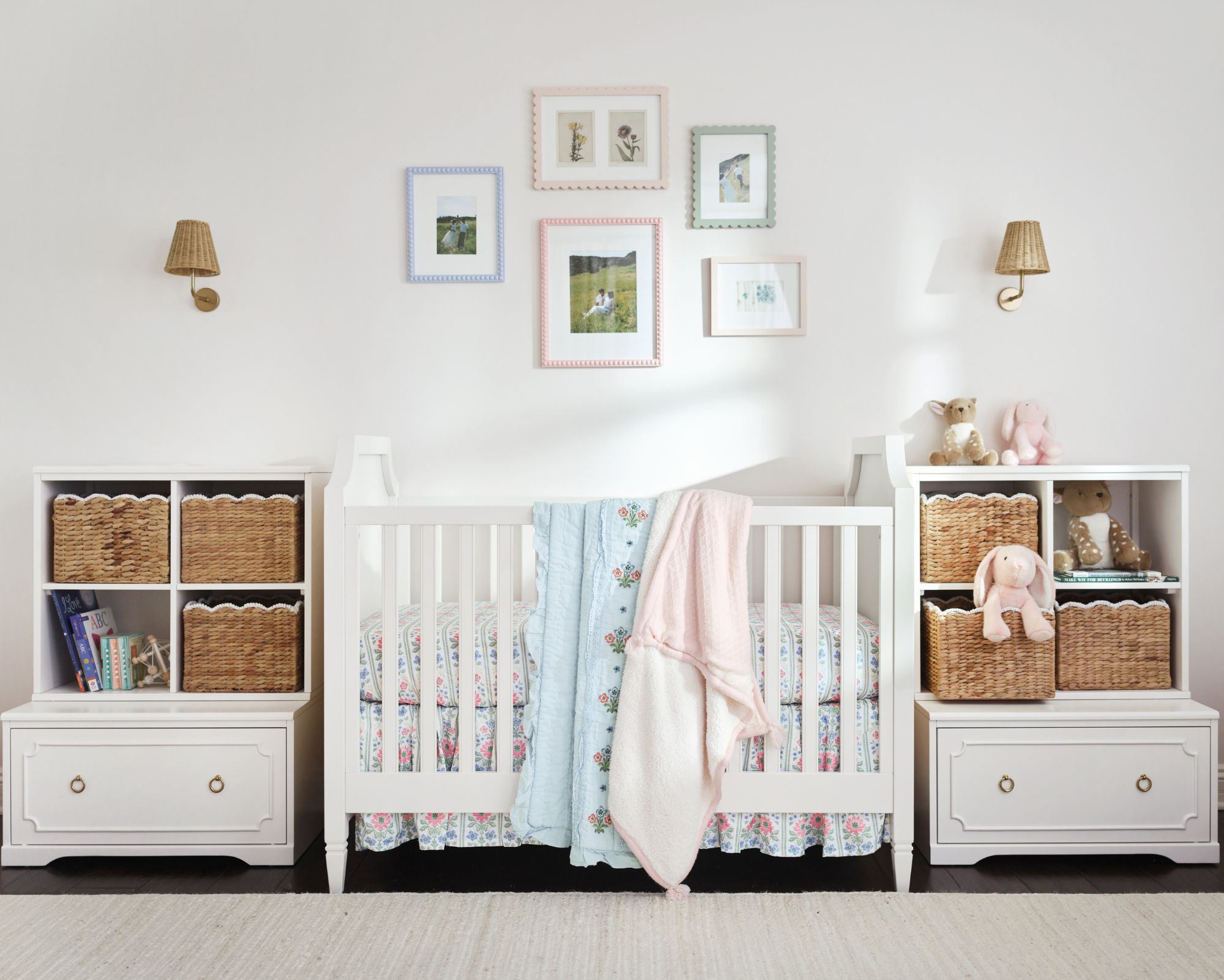 pottery barn pics of taylor and tay lautner's nursery