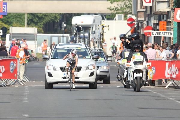The celebration began early for Amber Neben (HTC-Highroad), who fnished 36 seconds ahead of the peloton