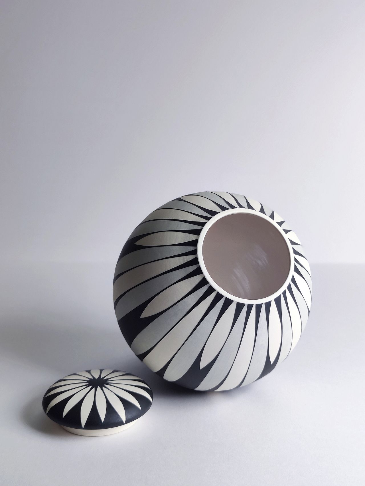 contemporary urn