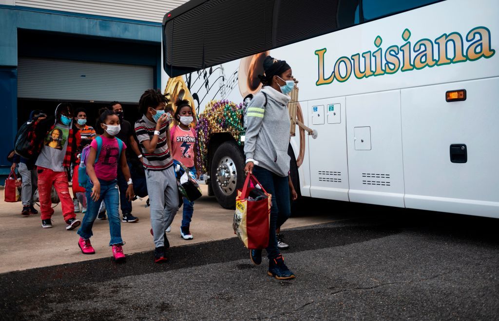 People evacuating Louisiana ahead of Hurricane Laura