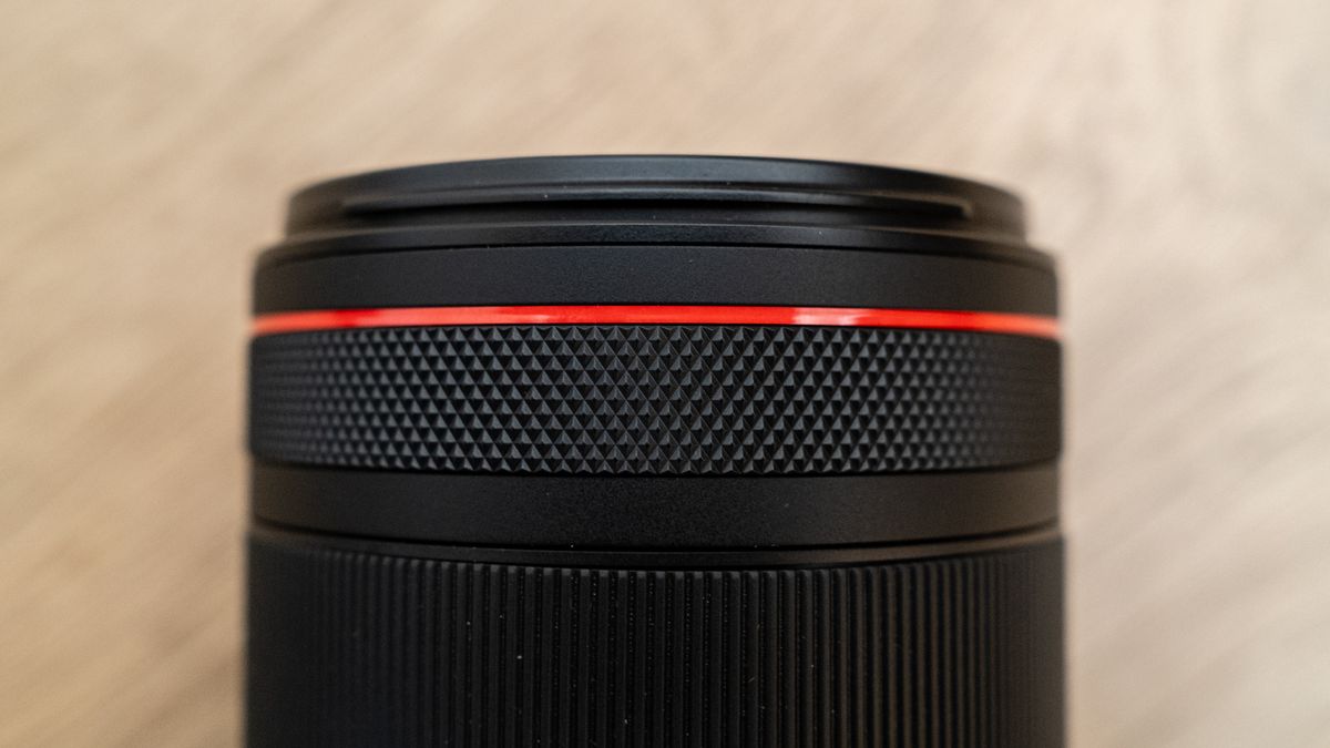 Canon RF35 f/1.4L VCM focus and control rings
