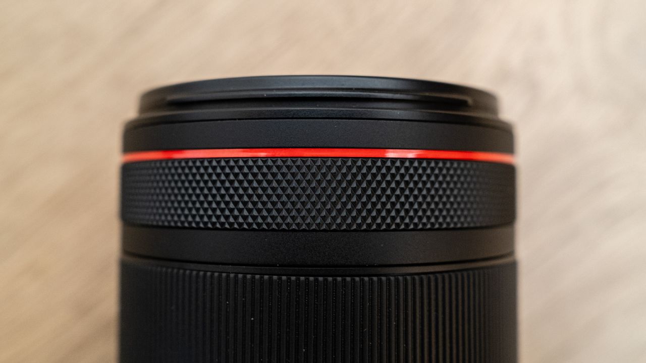 Canon RF35 f/1.4L VCM focus and control rings