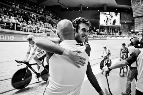 Geraint Thomas celebrates the Great Britain victory