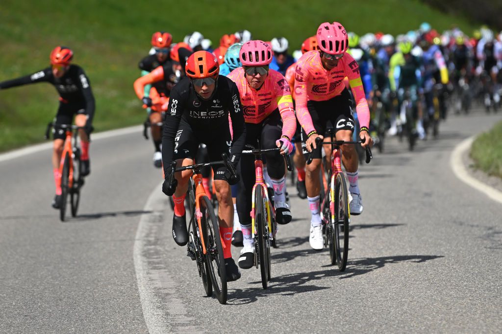 Ineos and EF-EasyPost patrol the front of the peloton