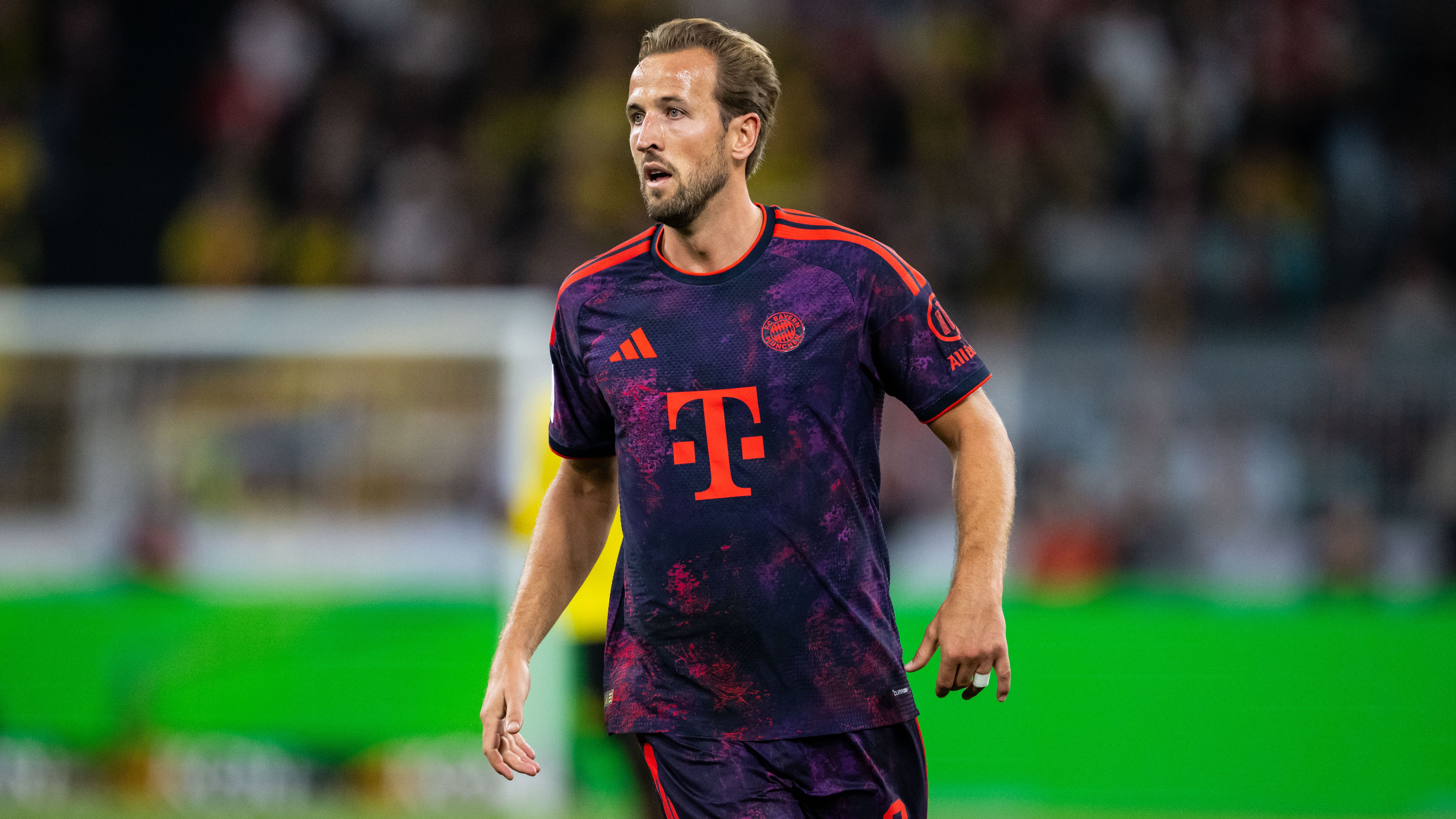 Harry Kane of FC Bayern Muenchen looks on during the Franz Beckenbauer Supercup match between Borussia Dortmund and FC Bayern M&uuml;nchen