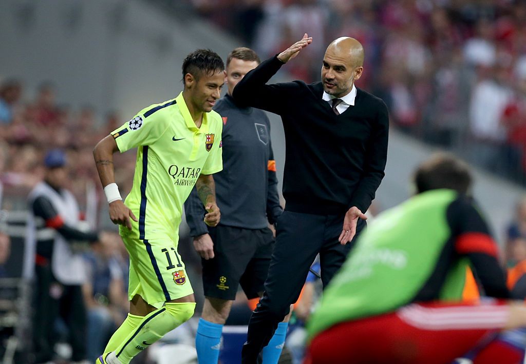 Josep Pep Guardiola , Trainer FC Bayern München mit Neymar FC Barcelona Fußball Uefa Championsleague Halbfinale Rückspiel : FC Bayern München - FC Barcelona (Photo by sampics/Corbis via Getty Images)