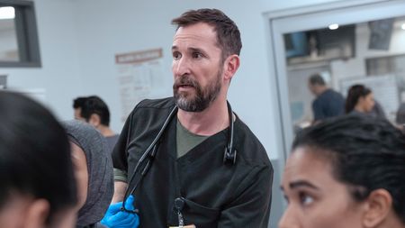 (L-R) Noah Wyle and Supriya Ganesh in "5:00 P.M.," episode 211 of "The Pitt" season 2.