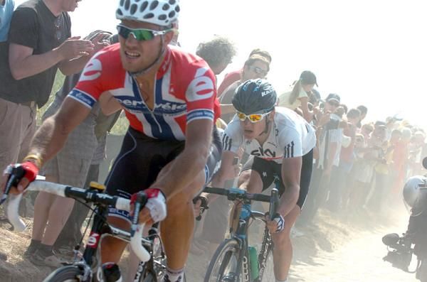 Thor Hushovd (Cervelo TestTeam) at home on the cobbles of northern France.