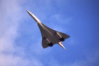 Concorde on last flight above Filton in Bristol on 26th November 2003