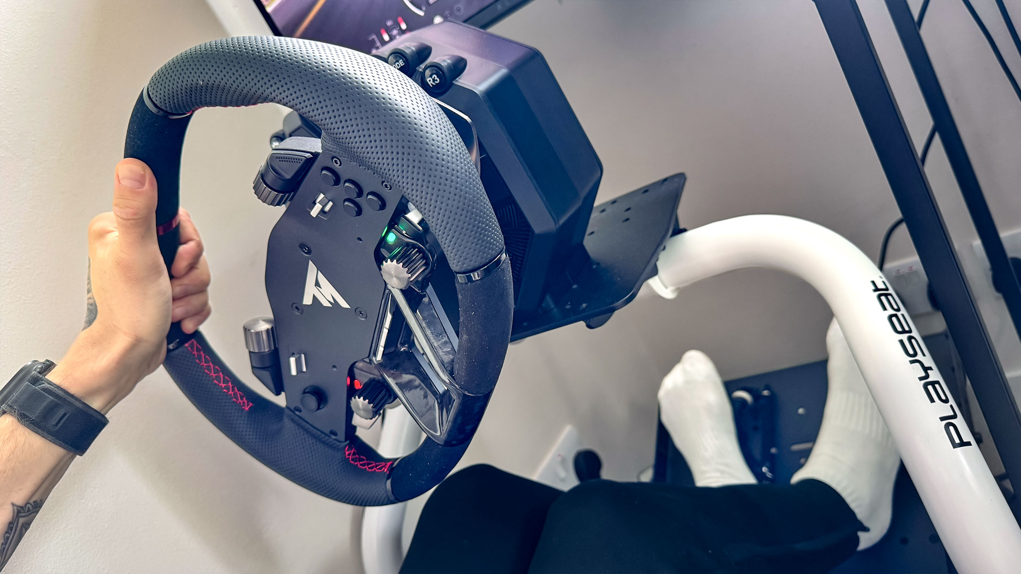 Thrustmaster T598