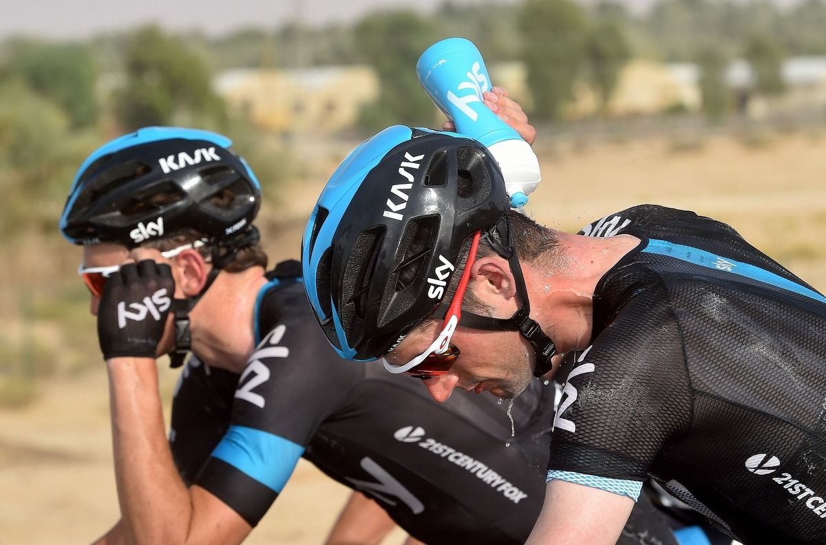 Wout Poels feels the heat