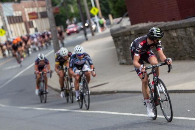 Bruno Langlois (Garneau-Quebecor) looks back to see how close the field is