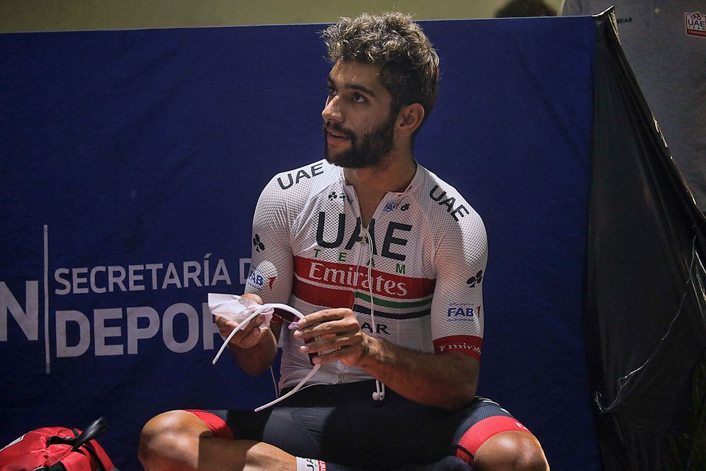 Fernando Gaviria (UAE - Team Emirates) cleans his glasses in preparation for Vuelta a San Juan