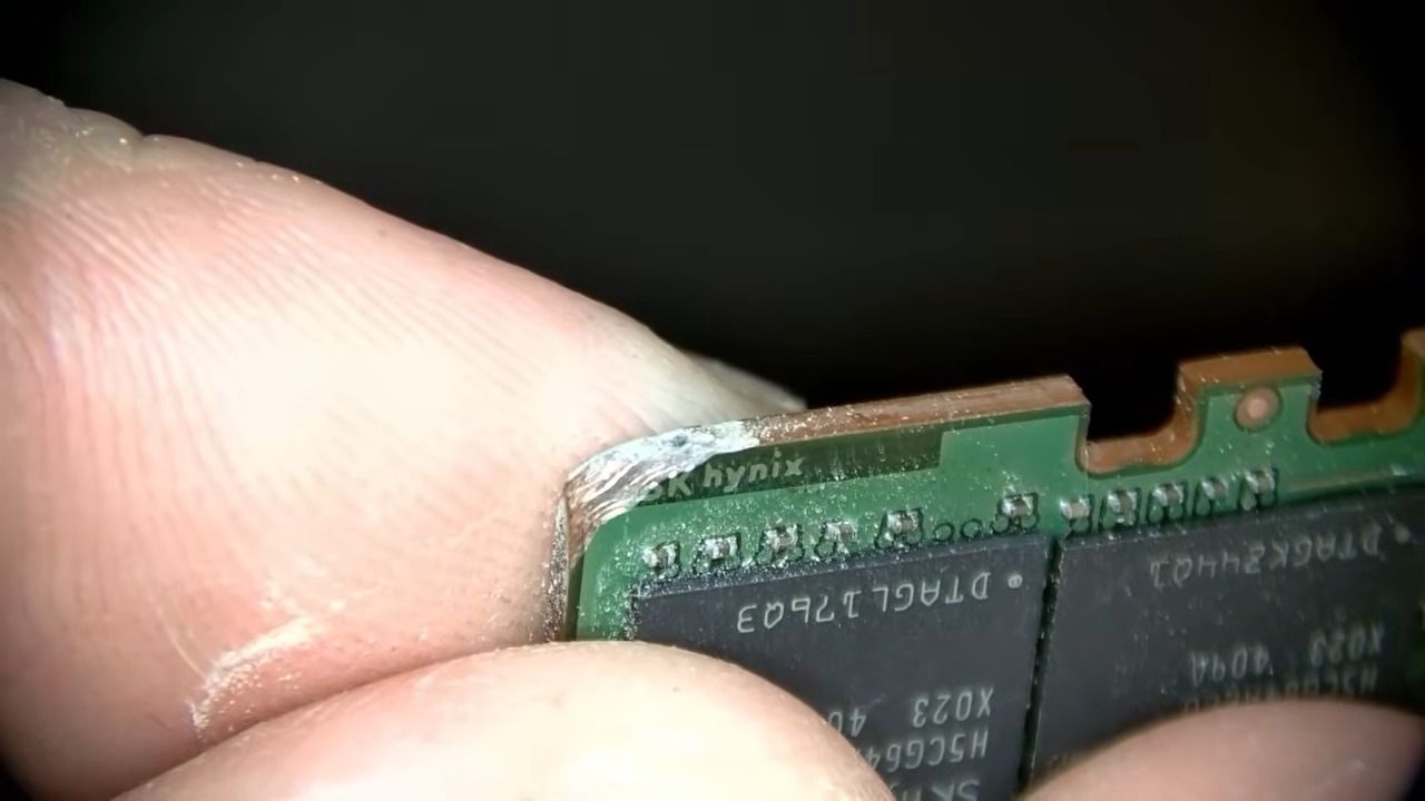 DDR5 RAM stick repair