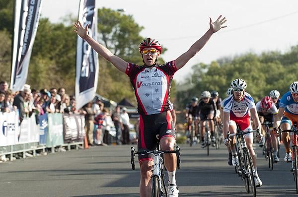 Scott Law (V Australia) does one of the best second-placed salutes ever seen on the Tour.