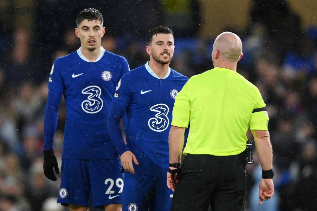 News Kai Havertz and Mason Mount of Chelsea voice with Match Referee, Simon Hooper within the midst of the Premier League match between Chelsea FC and AFC Bournemouth at Stamford Bridge on December 27, 2022 in London, England. (Photo by Justin Setterfield/Getty Pictures)