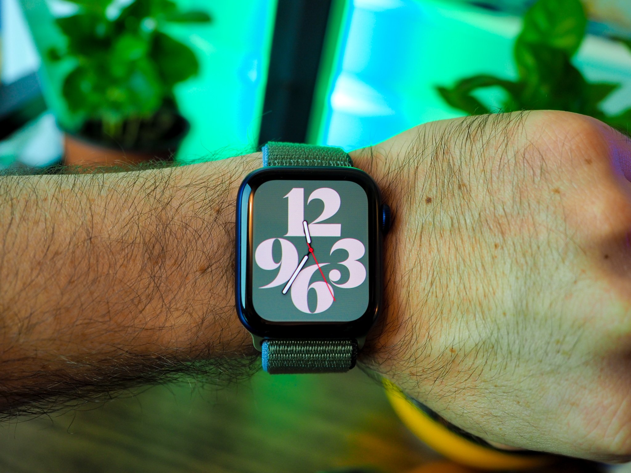 Poderoso liebre Que pasa Can you use an Apple Watch on Android? | Android Central