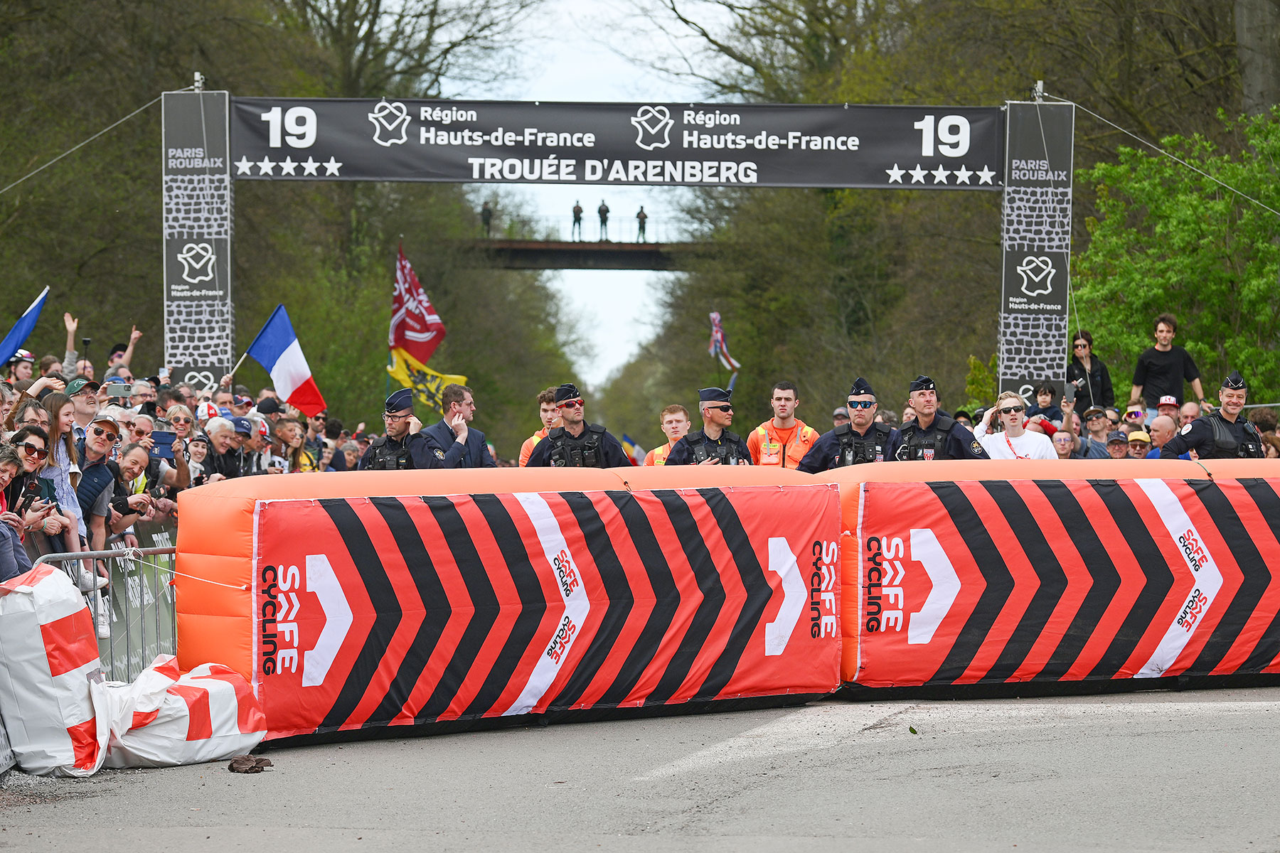 The right turn heading into the infamous Arenberg chicane, which happily didn't witness any of the predicted crashes