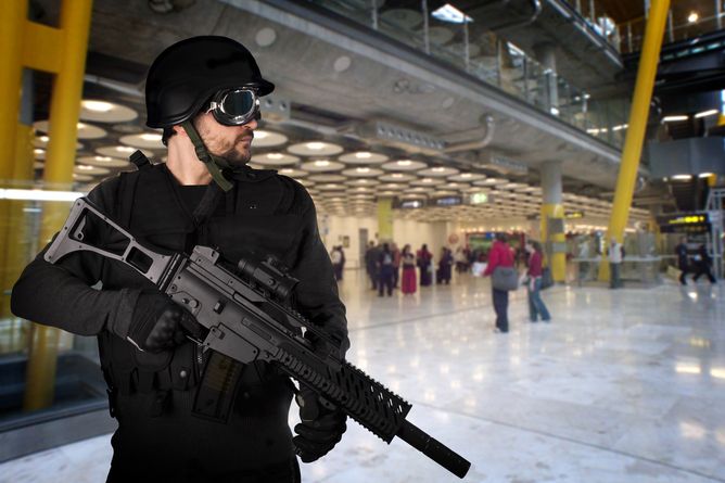 soldiers, airport security, safety