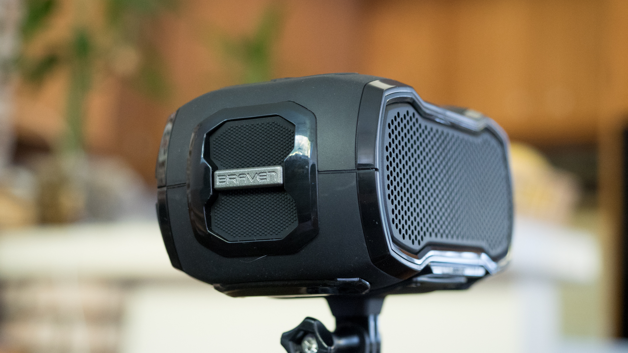 Braven BRV-1 review: A splashproof mini Bluetooth speaker that sounds  decent - CNET