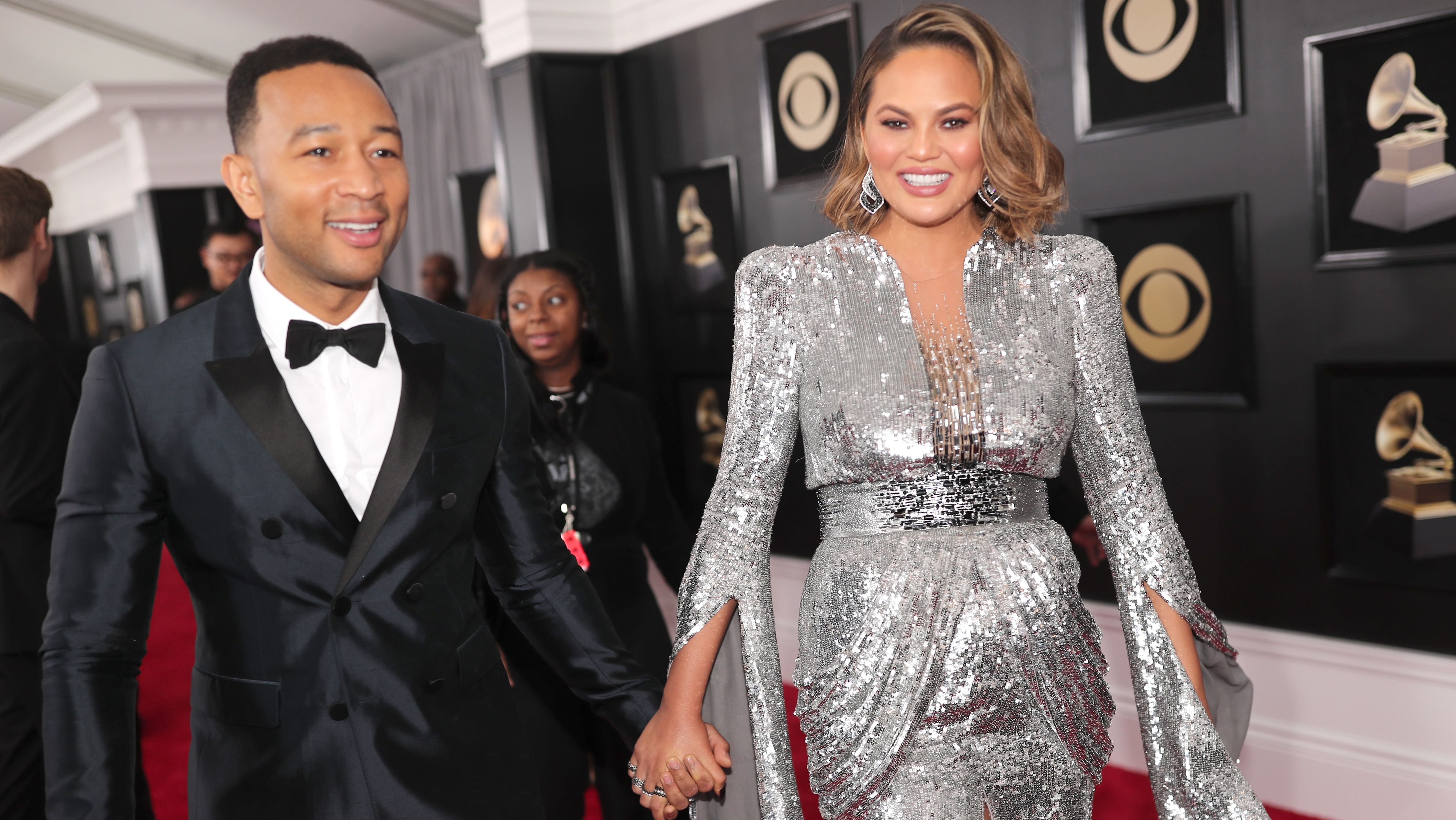 Red carpet, Carpet, Suit, Clothing, Premiere, Fashion, Dress, Event, Flooring, Formal wear,
