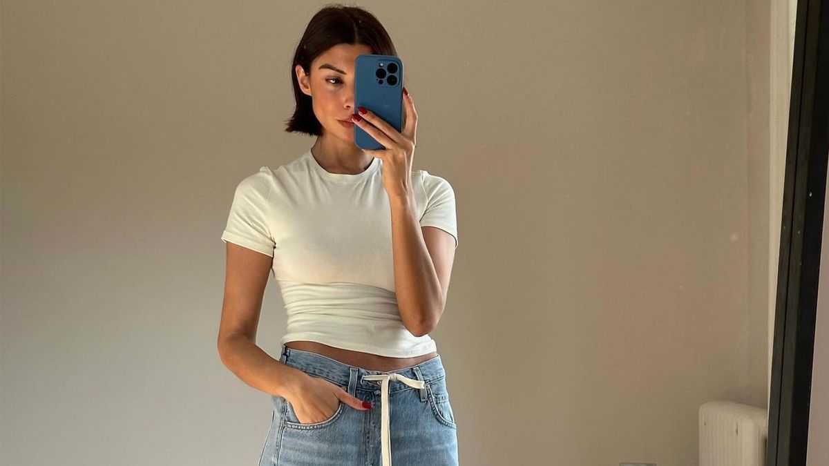 This Summer Denim Trend Is the Opposite of Skinny Jeans, and I'm Seeing It Everywhere