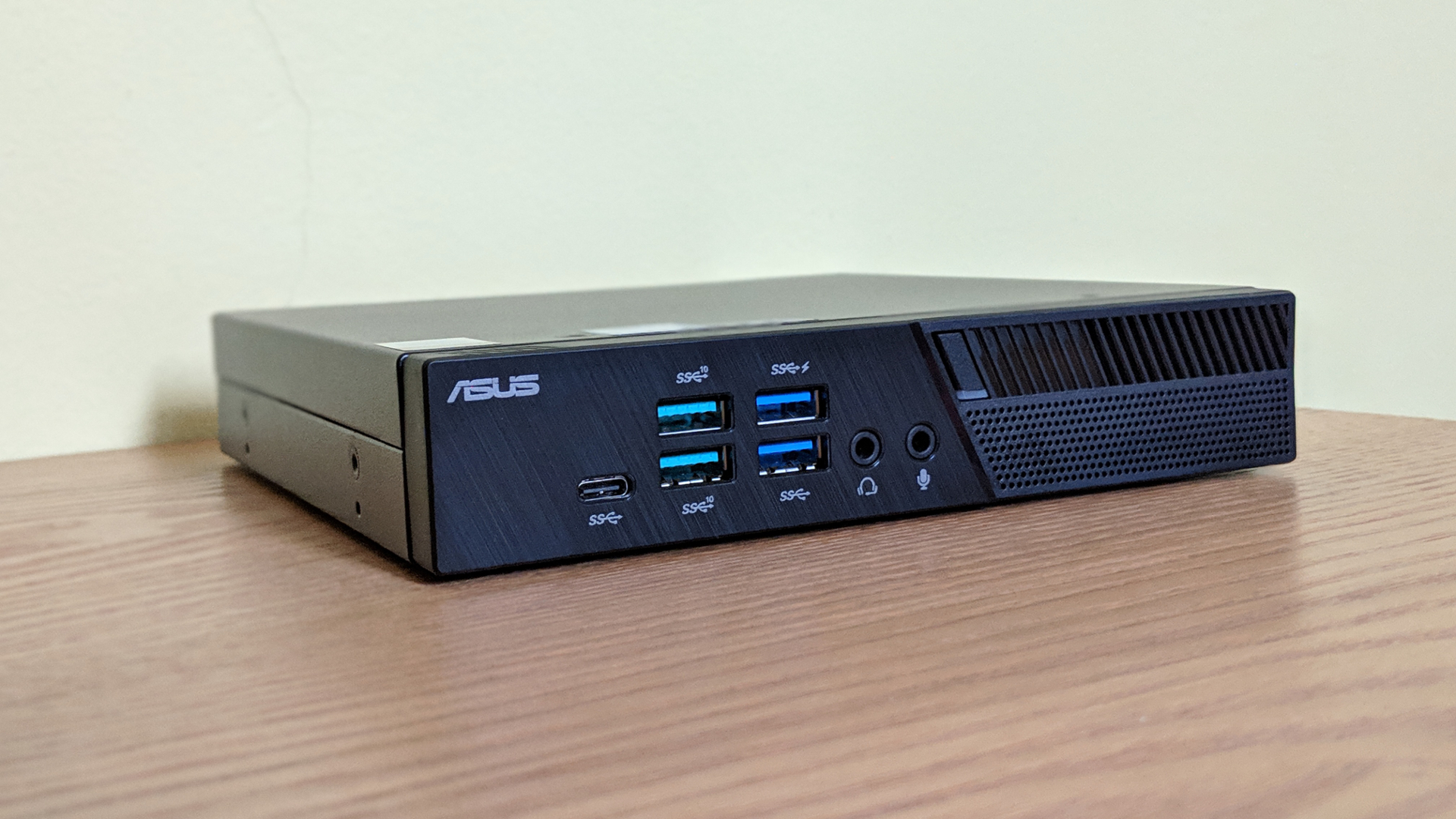 ASUS PB60 Core i3 Ultra Compact Mini PC, Dual Display, COM Port