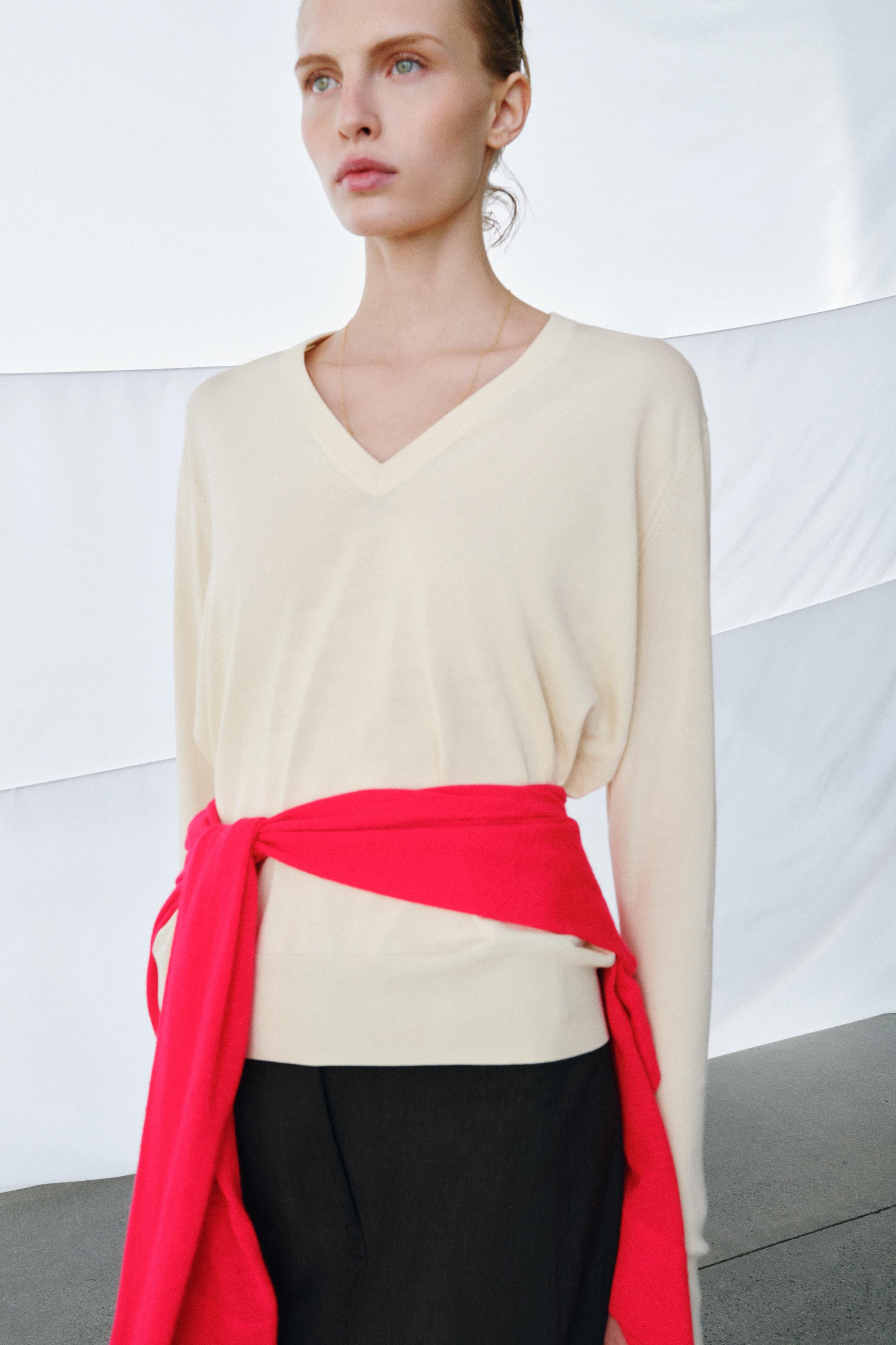 Extrafine Knit V-Neck Jumper