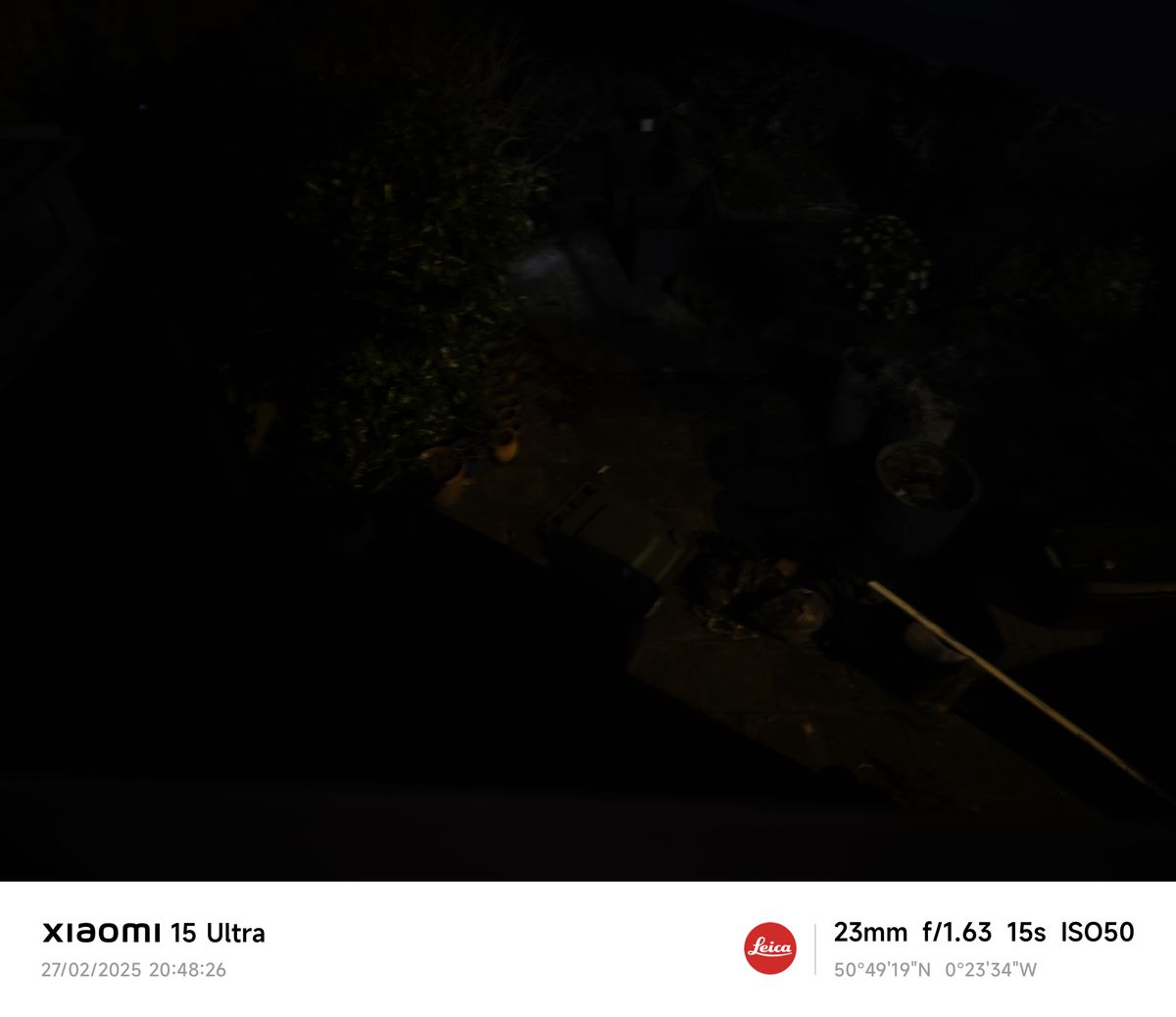 Xiaomi 15 Ultra camera sample garden low light actual