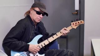 Billy Sheehan interview with ScottsBassLessons