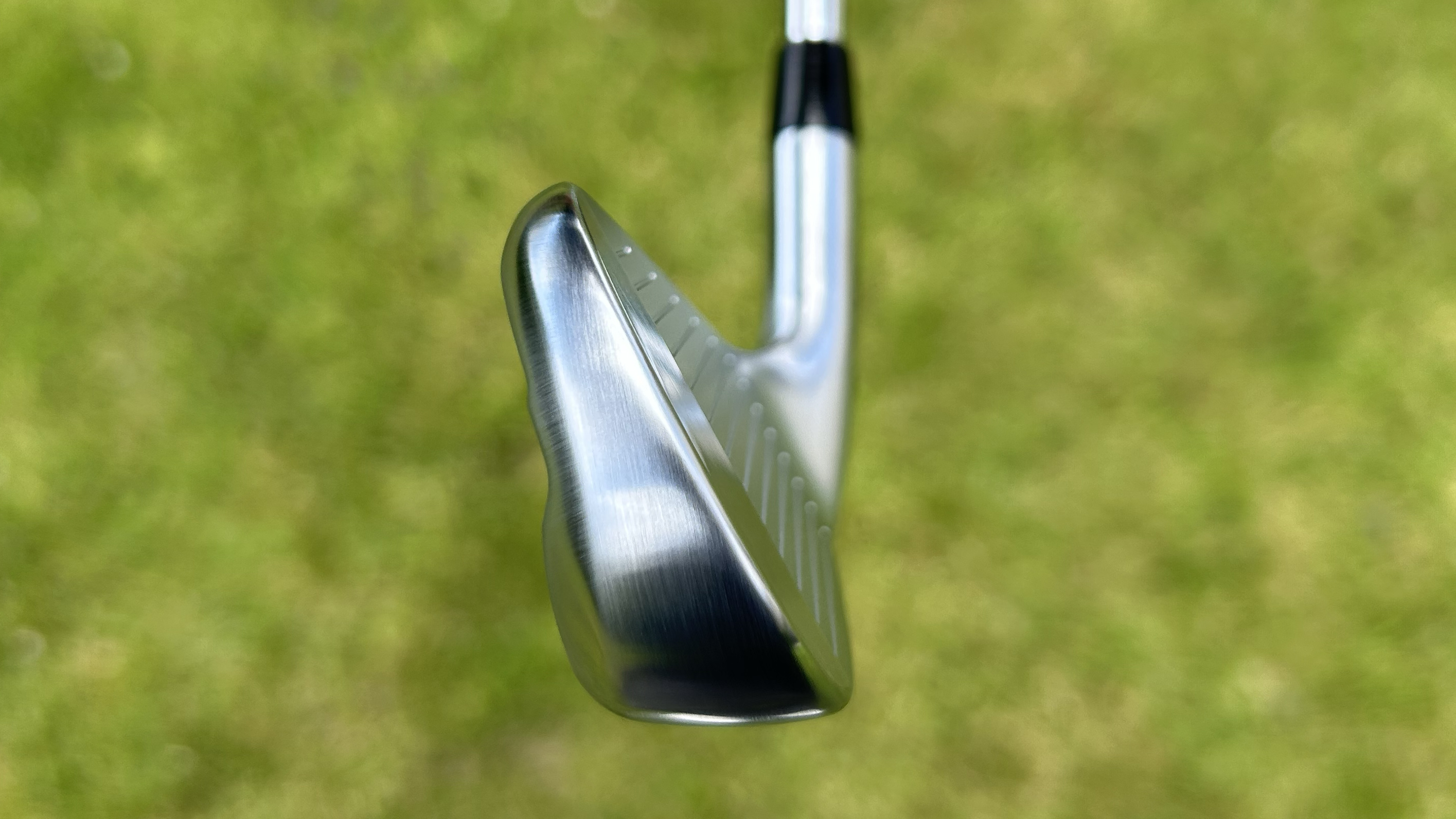 Photo of the Titleist 2025 T350 Iron from the toe side