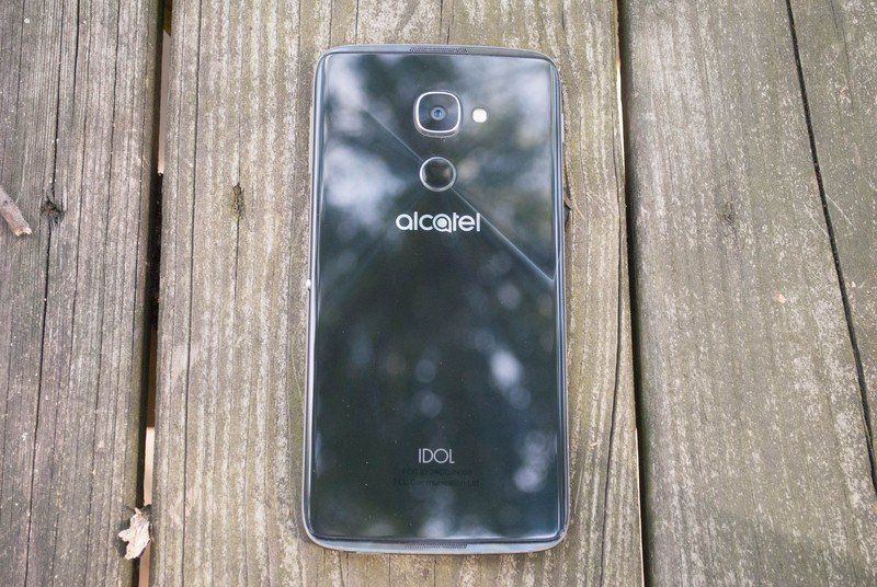 Back of Alcatel Idol 4S
