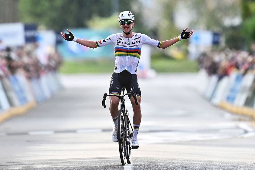 GUILHERAND-GRANGES, FRANCE - OCTOBER 05: Tadej Pogacar and Team Slovenia celebrates at finish line as gold medal winner during the 31st UEC Road Cycling European Championships 2025 - Men&amp;apos;s Elite Road Race a 202.5km race from Privas to Guilherand-Granges on October 05, 2025 in Guilherand-Granges, France. (Photo by Billy Ceusters/Getty Images)