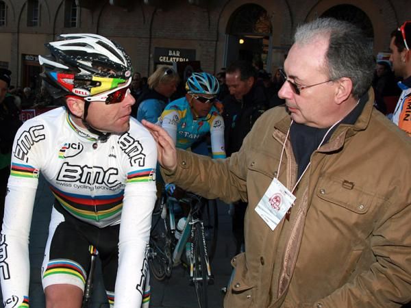 Cadel Evans (BMC Racing) with Angelo Zomegnan.