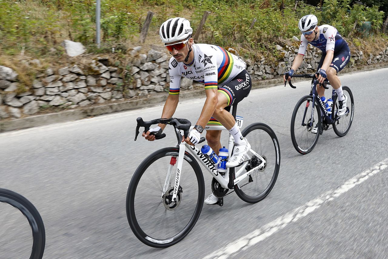 Vuelta Espana 2022 - 77th edition - 6th stage - Bilbao - Pico Jano 181,2 km - 25/08/2022 - Julian Alaphilippe (FRA - Quick-Step Alpha Vinyl Team) - photo Luis Angel Gomez/SprintCyclingAgency&Acirc;&copy;2022