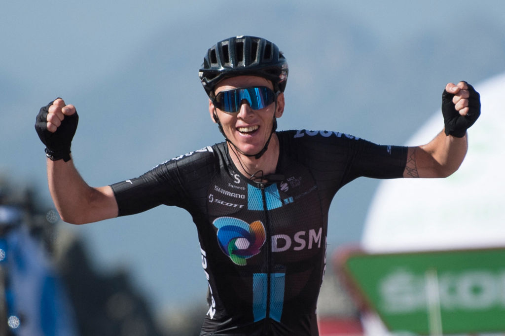 Team Sunwebs French rider Romain Bardet celebrates as he wins the 14th stage of the 2021 La Vuelta cycling tour of Spain a 1657 km race from Don Benito to Pico Villuercas close to Navezuelas on August 28 2021 Photo by JORGE GUERRERO AFP Photo by JORGE GUERREROAFP via Getty Images