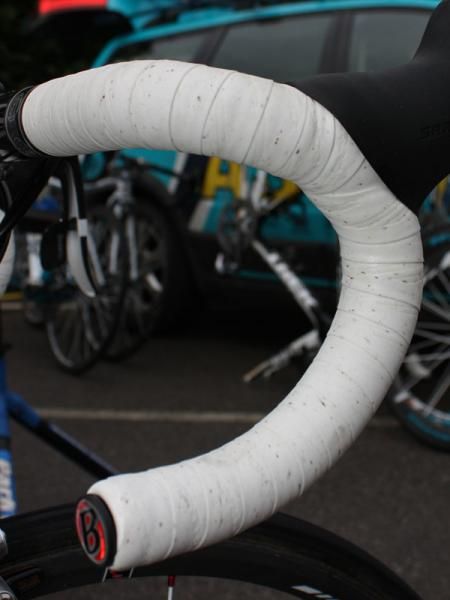Munoz is not only fast when applying bar tape but also virtually flawless in execution.