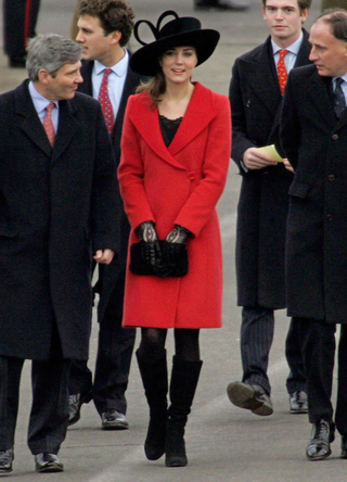 Kate Middleton (2nd L) arrives at Sandhurst to see her boyfriend Britain's Prince William take part in the Sovereign's Parade at The Royal Military Academy in Camberley, 35 miles west of London, 15 December 2006