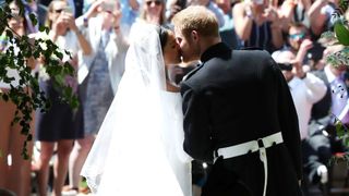 Royal Wedding prince harry meghan markle kiss