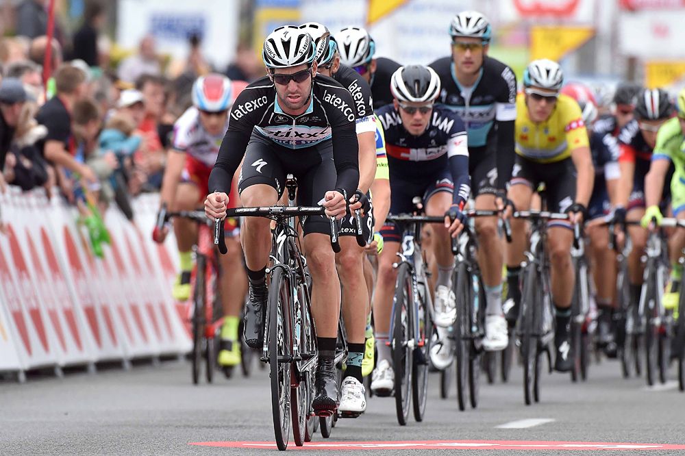 Etixx-QuickStep at the front of the field for overall leader Niki Terpstra